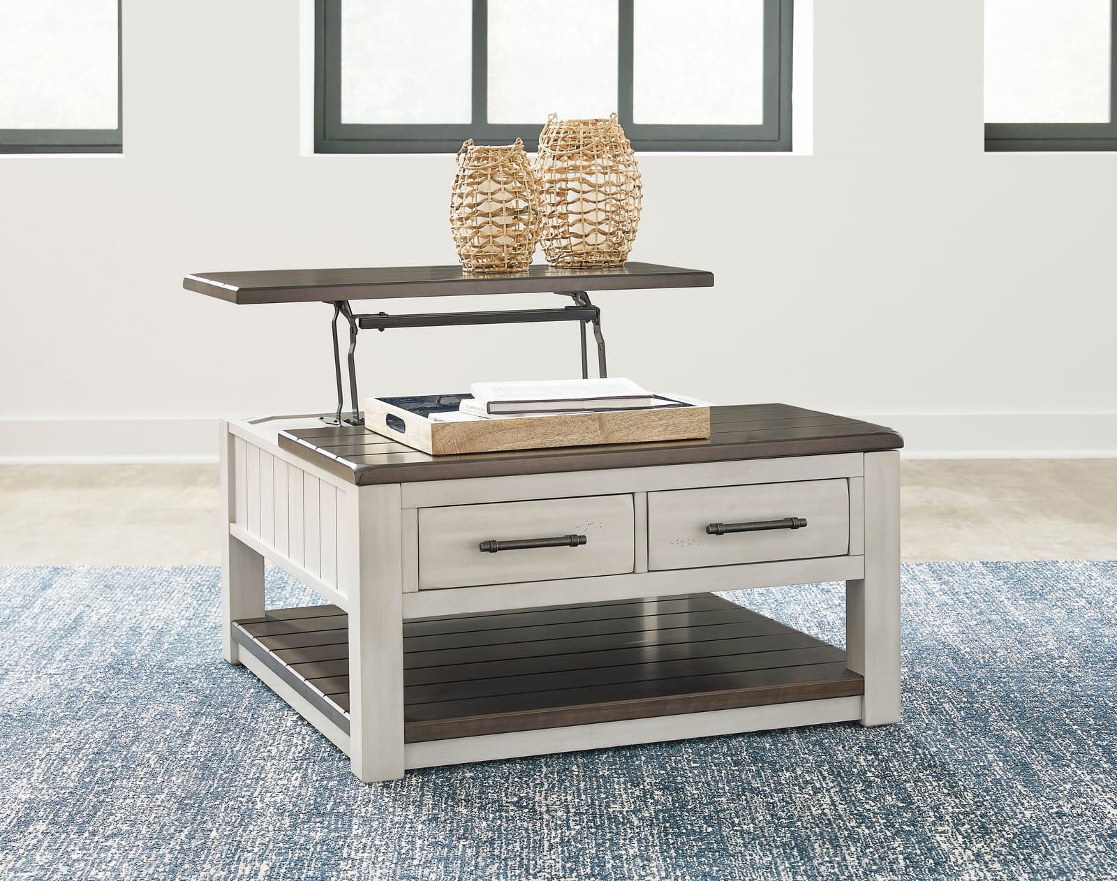 T796-00 - Lift Top Cocktail Table