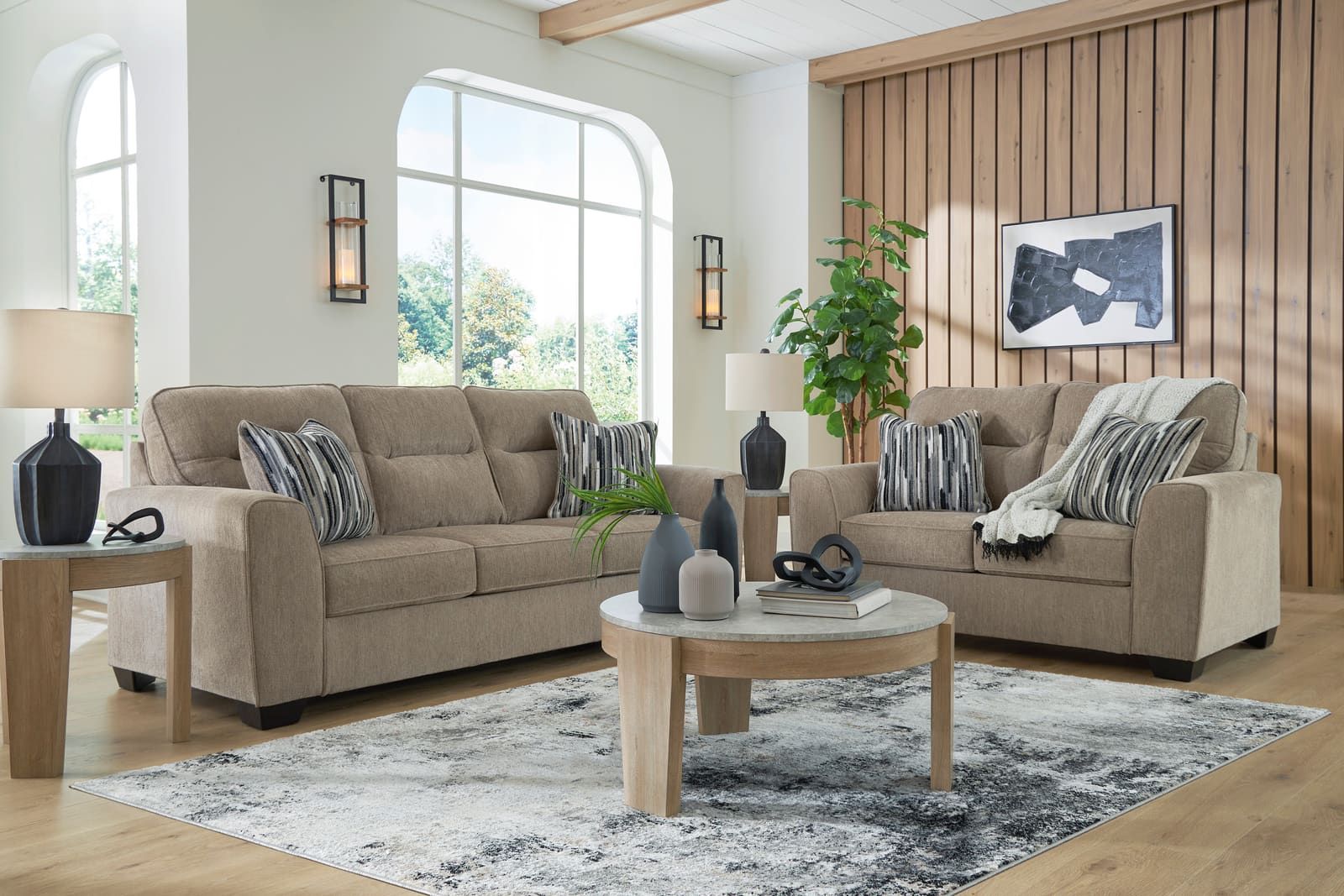 313-04 - Sofa & Loveseat