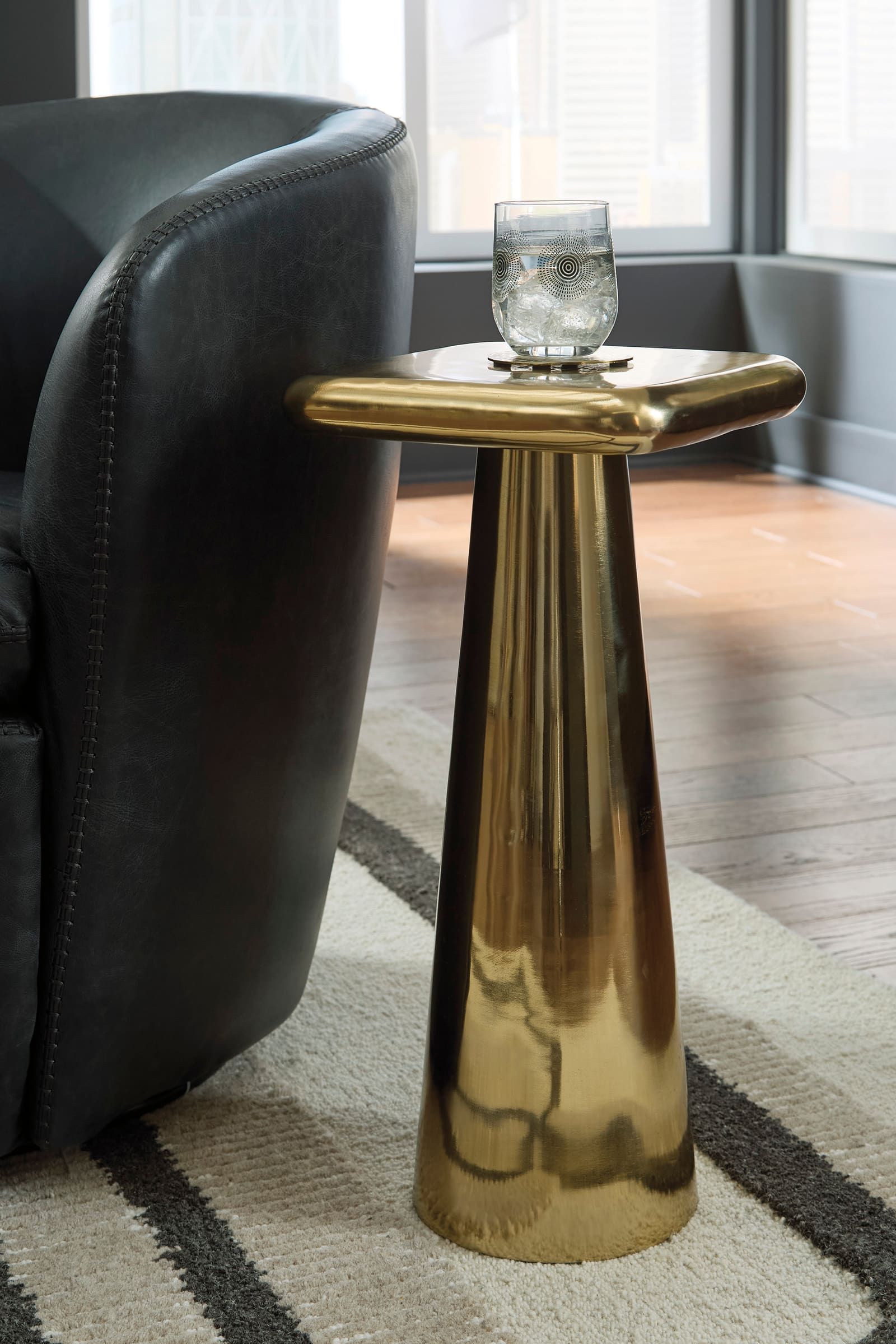 A4000717 - Accent Table
