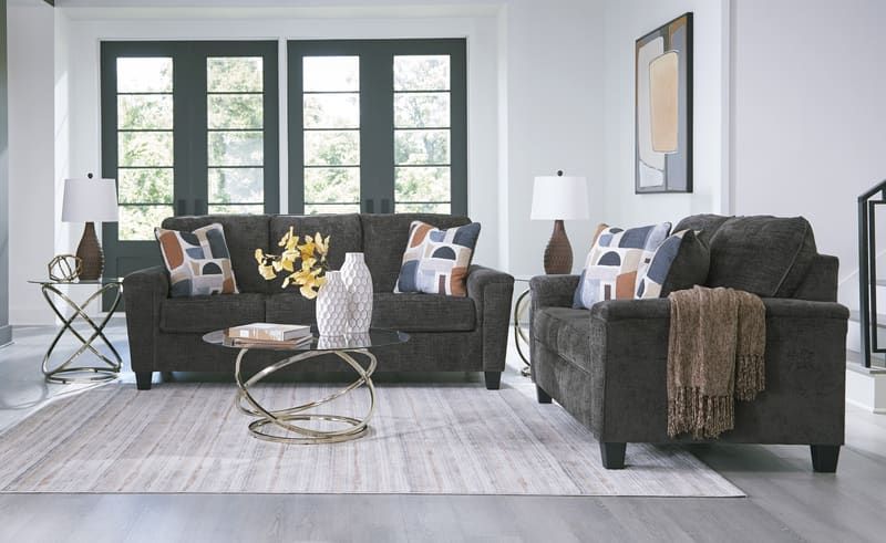 252-06 Sofa & Loveseat