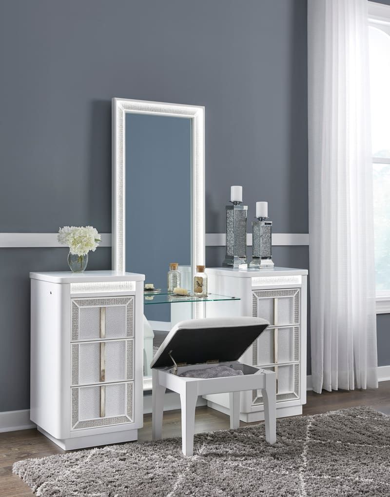B822 - Vanity w/Stool (LED Lights)